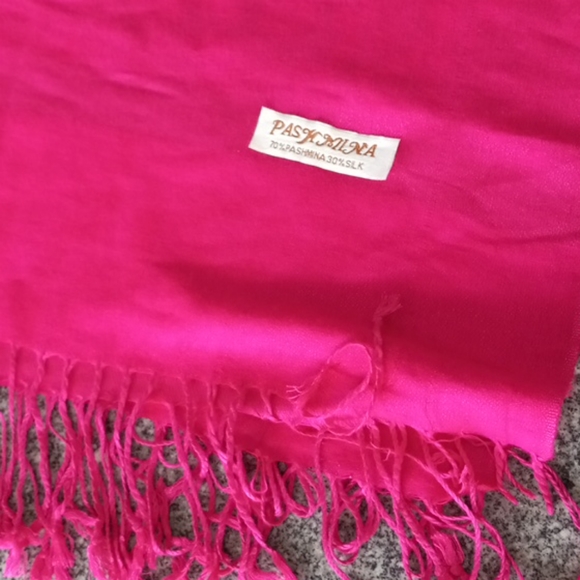 Pashmina silk blend scarfs - Picture 2 of 6